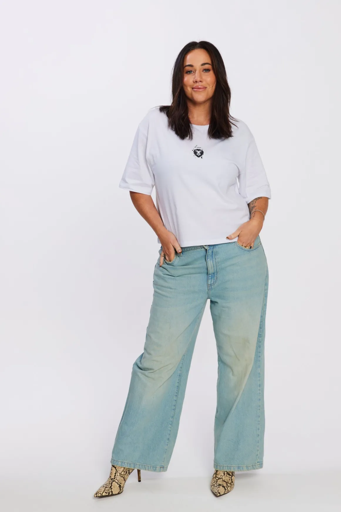 Leo Cropped T-Shirt