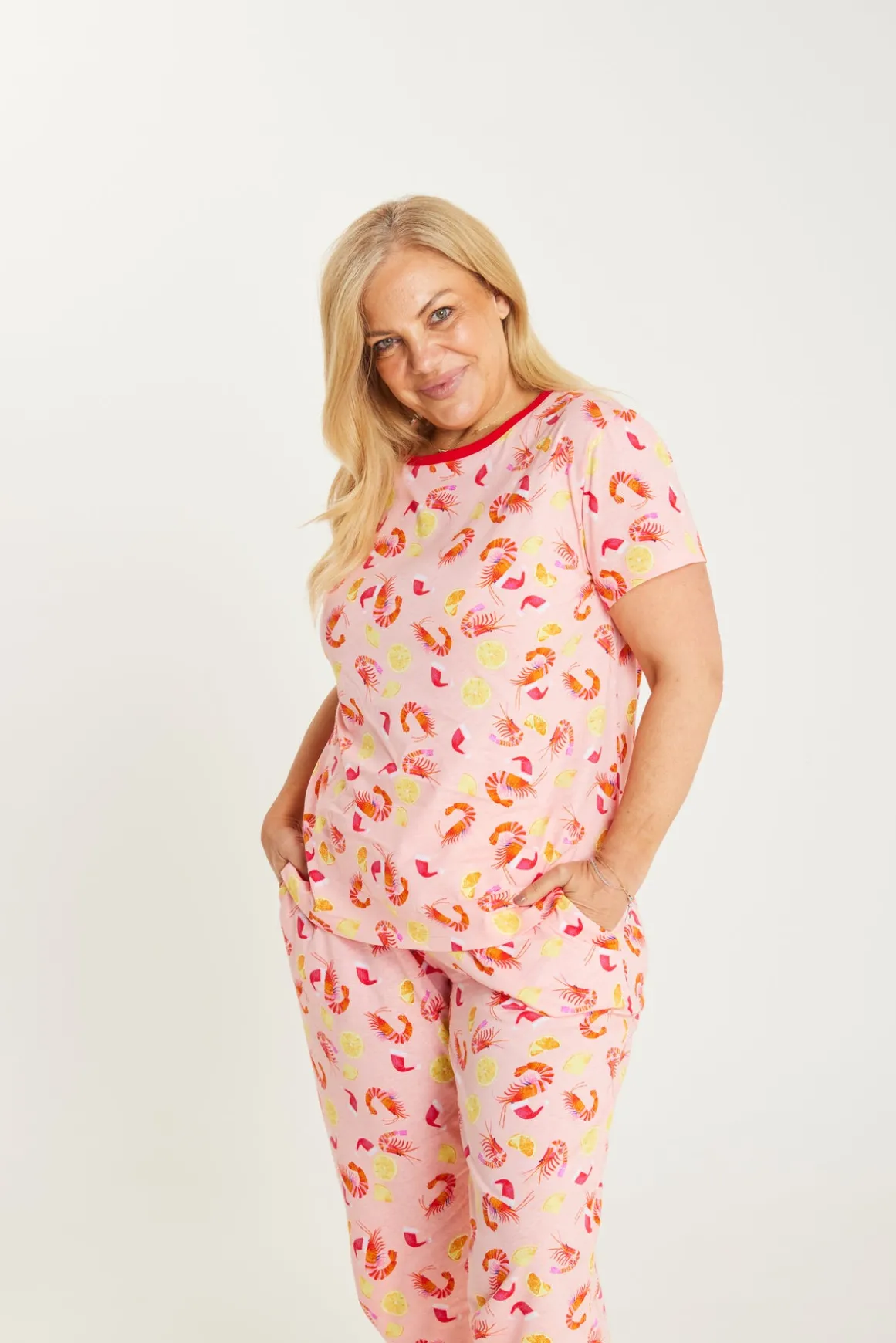 Shrimp on the Barbie - Peach Womens 3/4 Pant Set